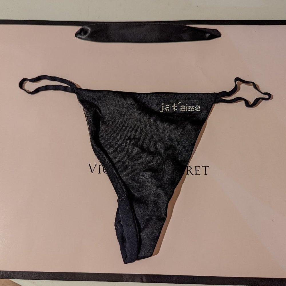 Very Rare Very Sexy Victoria's Secret Smooth V-String Ring Hardware
